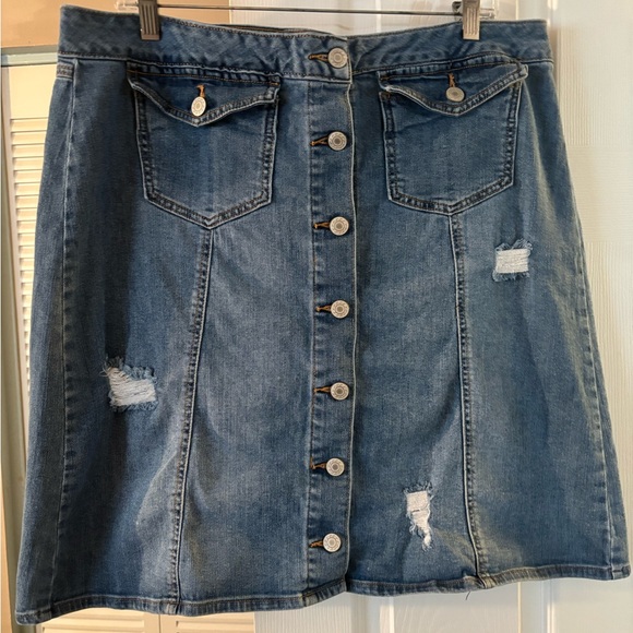 DENIM LADIES BLUE JEAN SKIRT. - Picture 2 of 5